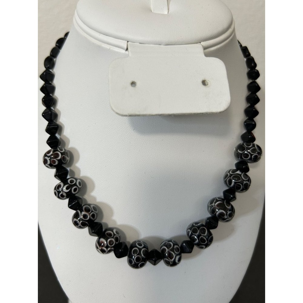 Black and White Venetian Style Glass Art Skunk Bead 16” Necklace Vintage